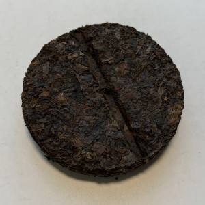 Элитный чай Шу Пуэр многолетней выдкржки порционный таблетка 8 г. Photo 2